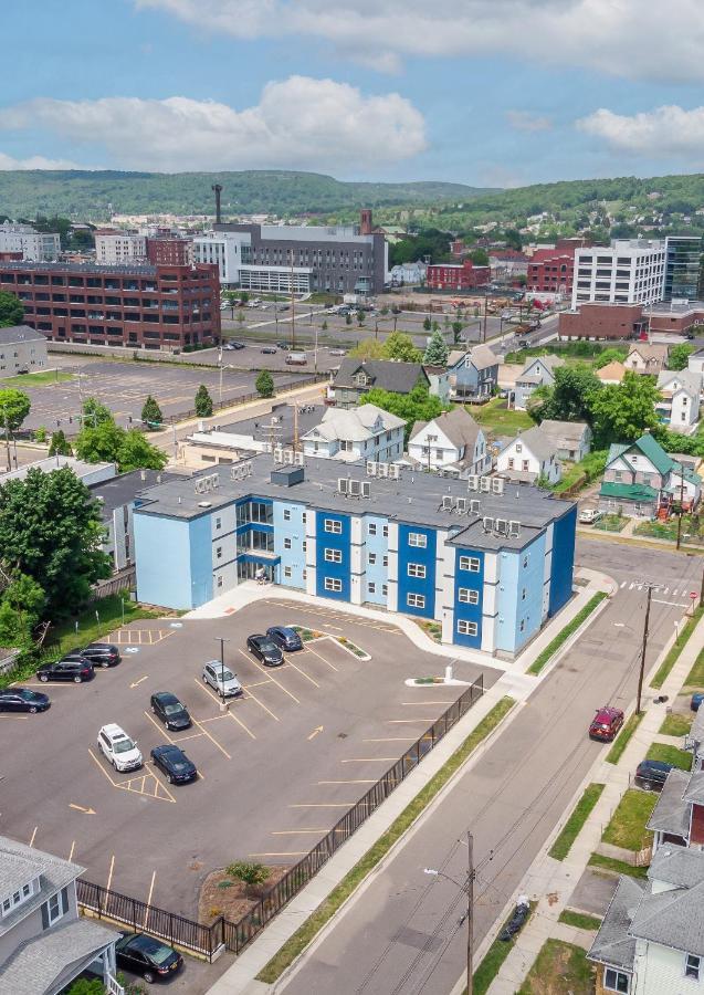 Grand Monarch! Best For Extended Stays! Johnson City المظهر الخارجي الصورة